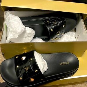 MICHAEL MICHAEL KORS
Tyra Studded Slide Sandal